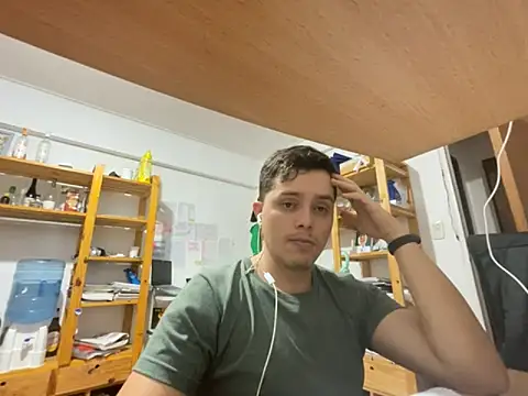 Snapshot of Haustin202 chatting on 10/12/25, 03:08 Haustin202 online show from 10/12/25, 03:08