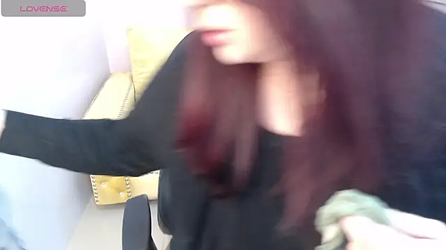 bellatrix ch online show from 10/05/25, 11:45