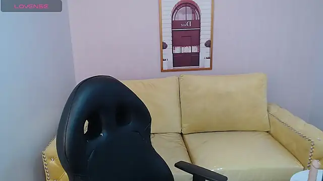 bellatrix ch online show from 10/15/25, 04:15