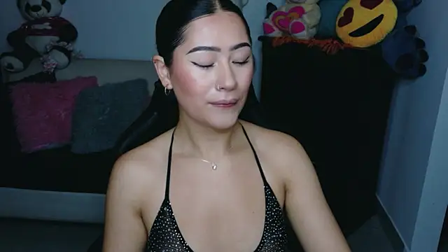 evelyn ch  online show from 10/25/25, 10:36