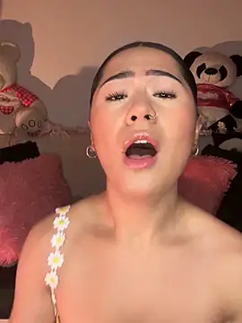 evelyn ch  online show from 10/06/25, 11:00