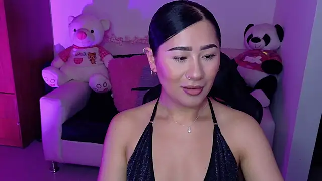 evelyn ch  online show from 11/06/25, 11:14