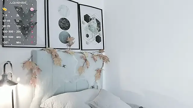 Snapshot of hinazuru chatting on 10/27/25, 07:04 hinazuru online show from 10/27/25, 07:04