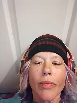 anonymity awaitsxh online show from 11/07/25, 04:50