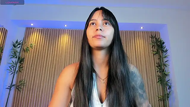 Snapshot of freyja_sweet_ chatting on 10/12/25, 11:33 freyja sweet  online show from 10/12/25, 11:33