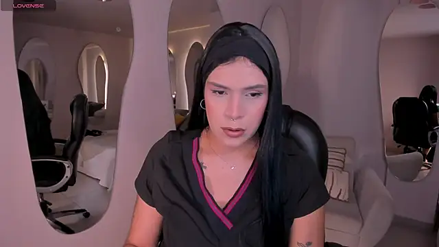 SarahYates online show from 04/13/26, 05:11