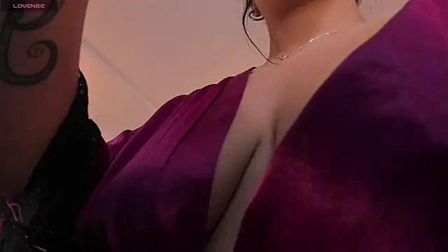 SarahYates online show from 03/15/26, 04:08