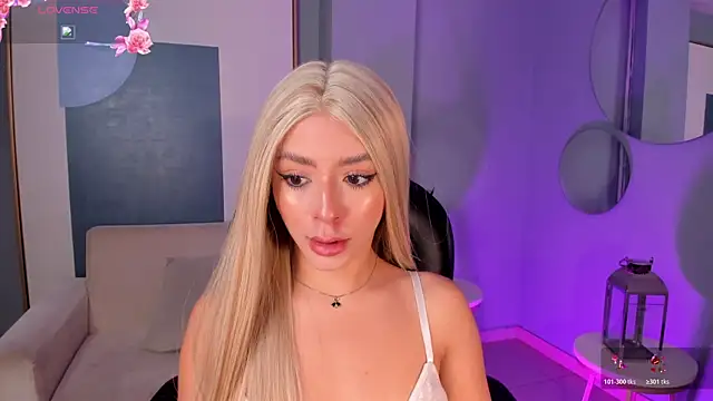 IsabellaMoreau online show from 05/31/26, 05:51
