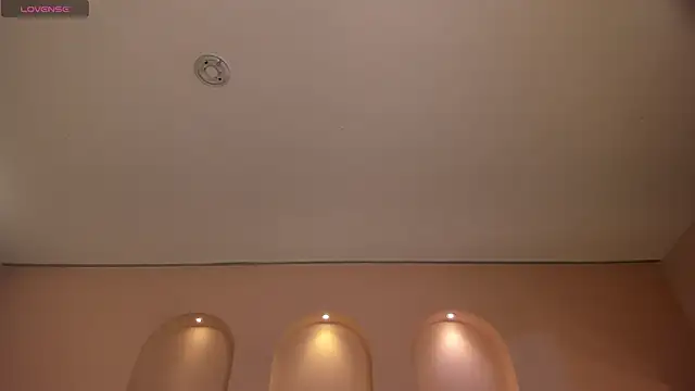 IsabellaMoreau online show from 10/25/25, 07:58