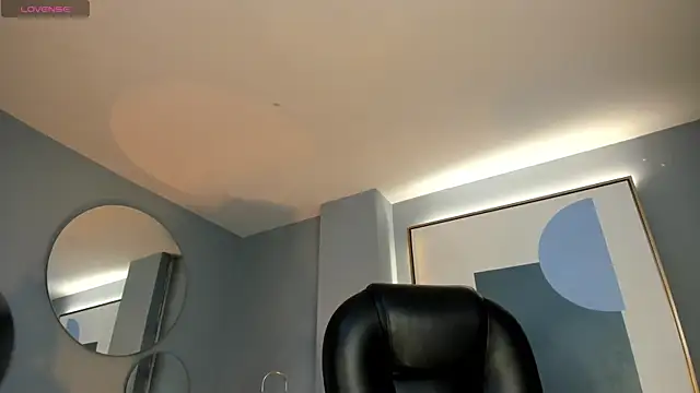 IsabellaMoreau online show from 05/16/26, 07:35