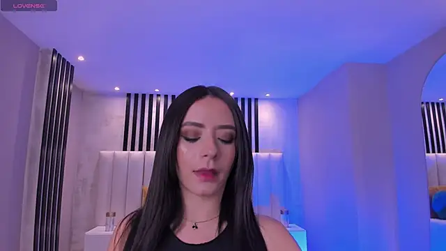 IsabellaMoreau online show from 10/31/25, 07:32