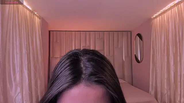 IsabellaMoreau online show from 11/03/25, 07:39