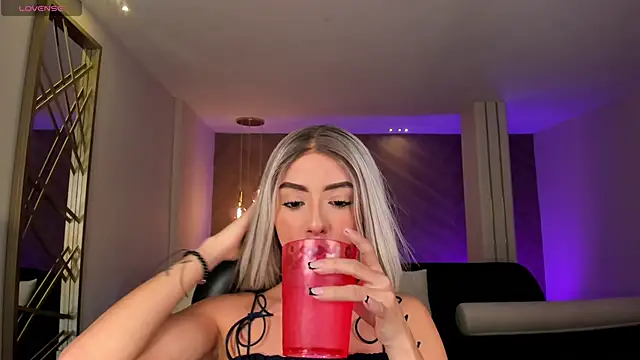 IsabellaMoreau online show from 04/13/26, 10:03