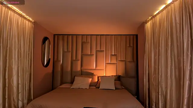 IsabellaMoreau online show from 11/04/25, 08:01