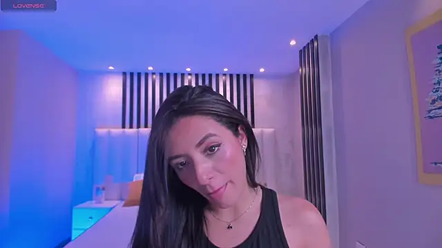 IsabellaMoreau online show from 10/13/25, 07:15