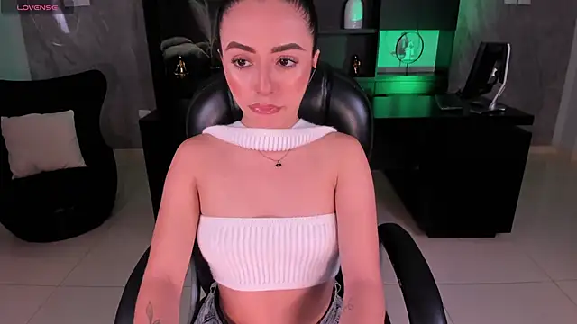 IsabellaMoreau online show from 03/15/26, 05:31