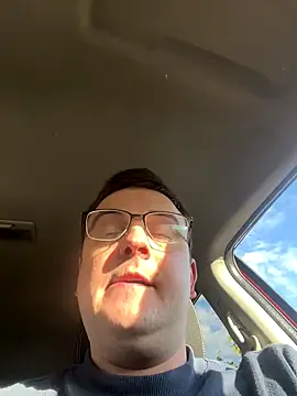 Snapshot of akskdkdjdkd chatting on 10/25/25, 01:34 akskdkdjdkd online show from 10/25/25, 01:34