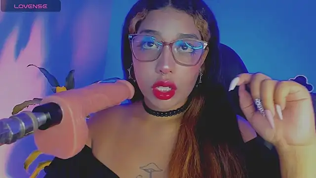 giselle upp online show from 04/17/26, 02:03