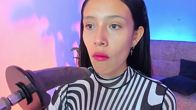 alicemoon   online show from 12/20/25, 09:56