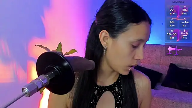 alicemoon   online show from 11/18/25, 10:18