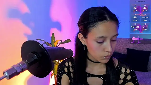 alicemoon   online show from 12/02/25, 10:06