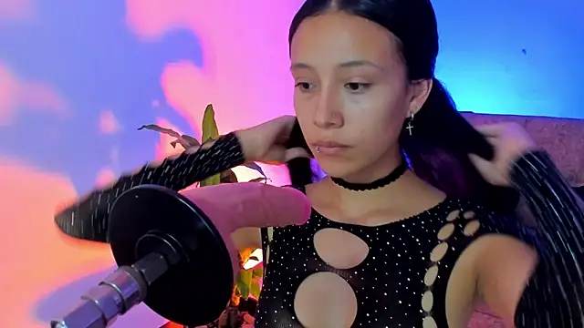 alicemoon   online show from 11/27/25, 10:27