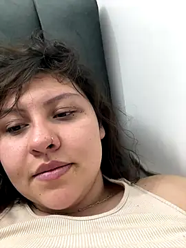 Larissa Antonella online show from 11/28/25, 02:01