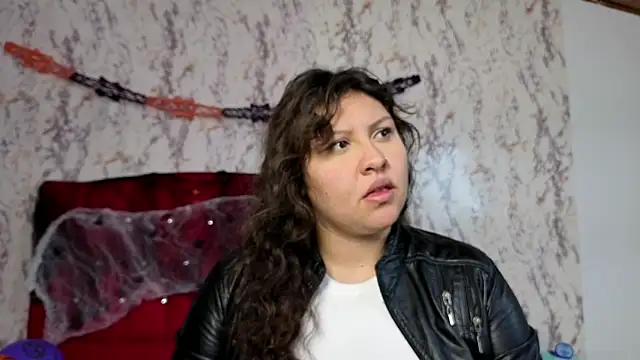 Larissa Antonella online show from 10/19/25, 03:53