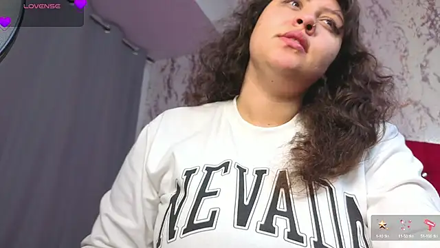 Larissa Antonella online show from 10/06/25, 05:08