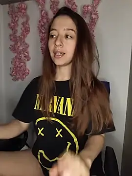 Snapshot of -rosi chatting on 06/19/26, 02:39 -rosi online show from 06/19/26, 02:39