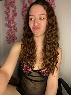 Snapshot of -rosi chatting on 06/25/26, 05:12 -rosi online show from 06/25/26, 05:12