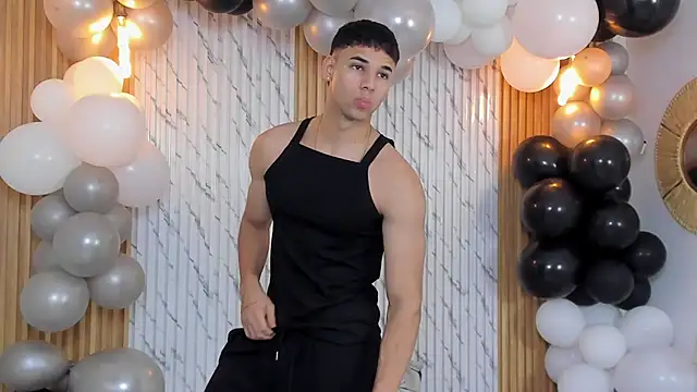 thomas walker0 online show from 09/10/25, 12:15