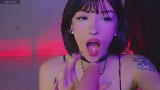 Moonlightt 21 online show from 04/15/26, 09:48