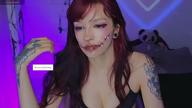 Moonlightt 21 online show from 10/18/25, 08:44