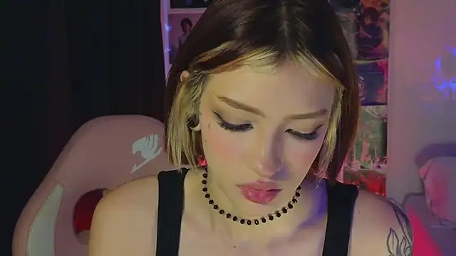 Snapshot of Moonlightt_21 chatting on 07/18/26, 10:07 Moonlightt 21 online show from 07/18/26, 10:07