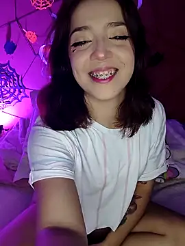 summi10 online show from 10/28/25, 11:03