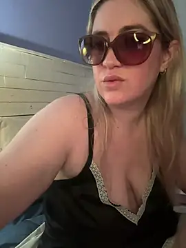 Granlady7 online show from 03/28/26, 05:19