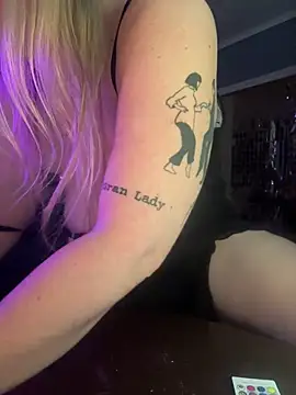 Granlady7 online show from 02/25/26, 11:48