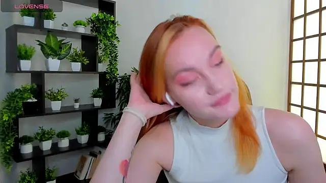Ida FaneStain online show from 10/18/25, 02:24