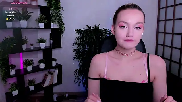 Ida FaneStain online show from 02/14/26, 02:23