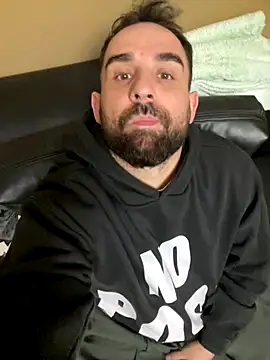 Snapshot of Shots_of_sperm chatting on 09/26/25, 05:20 Shots of sperm online show from 09/26/25, 05:20