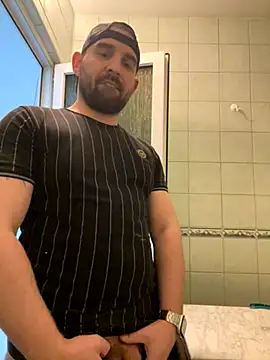 Snapshot of Shots_of_sperm chatting on 12/01/25, 08:53 Shots of sperm online show from 12/01/25, 08:53