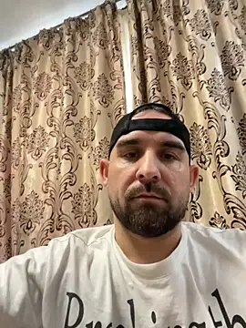 Snapshot of Shots_of_sperm chatting on 11/20/25, 10:49 Shots of sperm online show from 11/20/25, 10:49