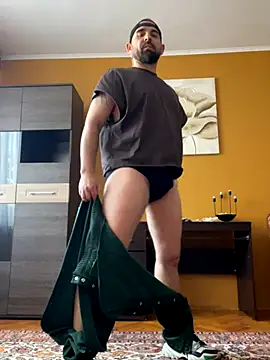 Snapshot of Shots_of_sperm chatting on 10/17/25, 11:34 Shots of sperm online show from 10/17/25, 11:34