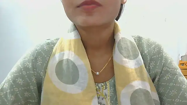 Snapshot of Aarti_misty71 chatting on 06/27/26, 05:57 Aarti misty71 online show from 06/27/26, 05:57