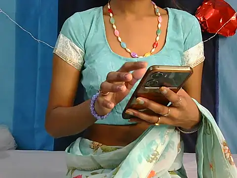 Snapshot of Aarti_misty71 chatting on 09/16/25, 05:19 Aarti misty71 online show from 09/16/25, 05:19