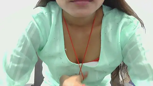 Snapshot of Aarti_misty71 chatting on 10/18/25, 05:09 Aarti misty71 online show from 10/18/25, 05:09