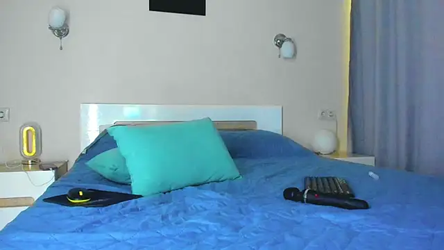 MadinaBrown online show from 02/08/26, 10:13