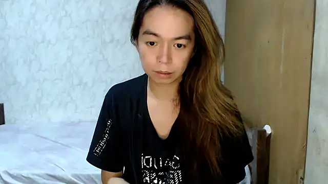 Snapshot of B0rn2Porn chatting on 10/07/25, 10:38 B0rn2Porn online show from 10/07/25, 10:38