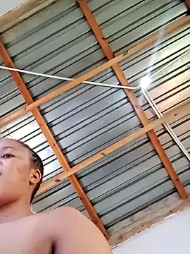 HugeTitisxx online show from 10/02/25, 09:12